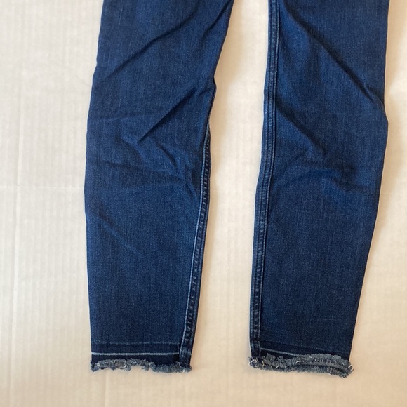 Girls size 11/12 Abercrombie Kids pull on jean leggings jeggings blue jeans - Picture 6 of 7
